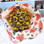 Buquê Momento Dourado Premium - Imagem 2